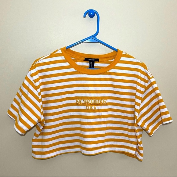 STRIPED Short Sleeve Crop top Top T-Shirt | Forever 21 - Picture 2 of 5